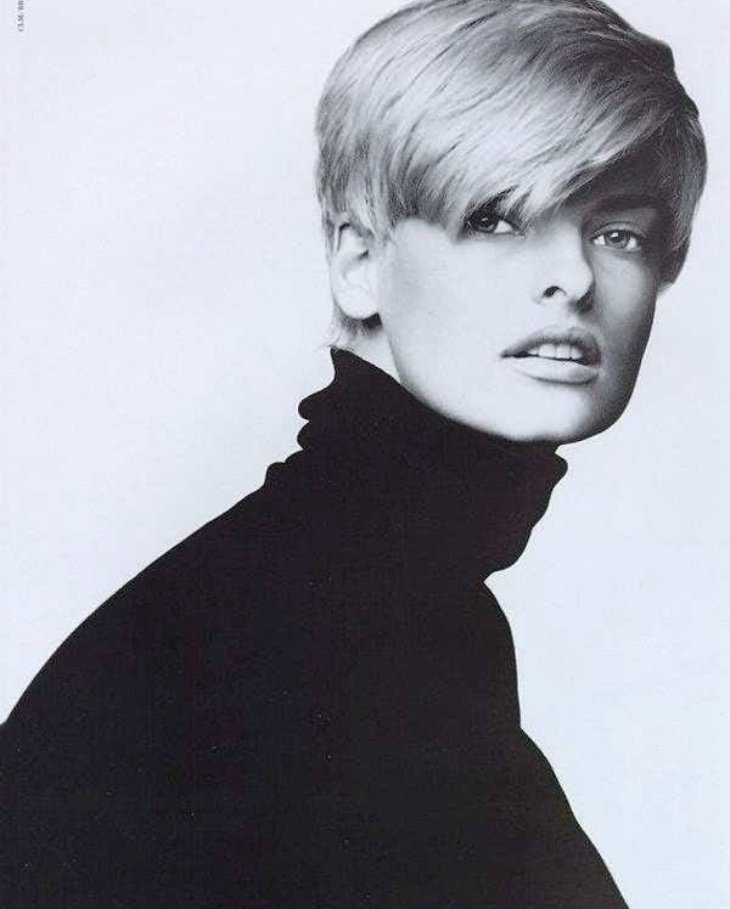 Hinh anh Siêu mẫu Linda Evangelista: Nữ hoàng của những bộ tóc ngắn 6