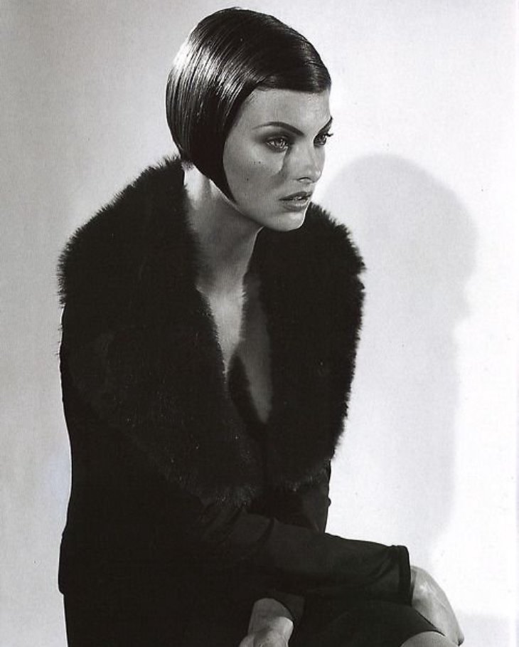 Hinh anh Siêu mẫu Linda Evangelista: Nữ hoàng của những bộ tóc ngắn 8