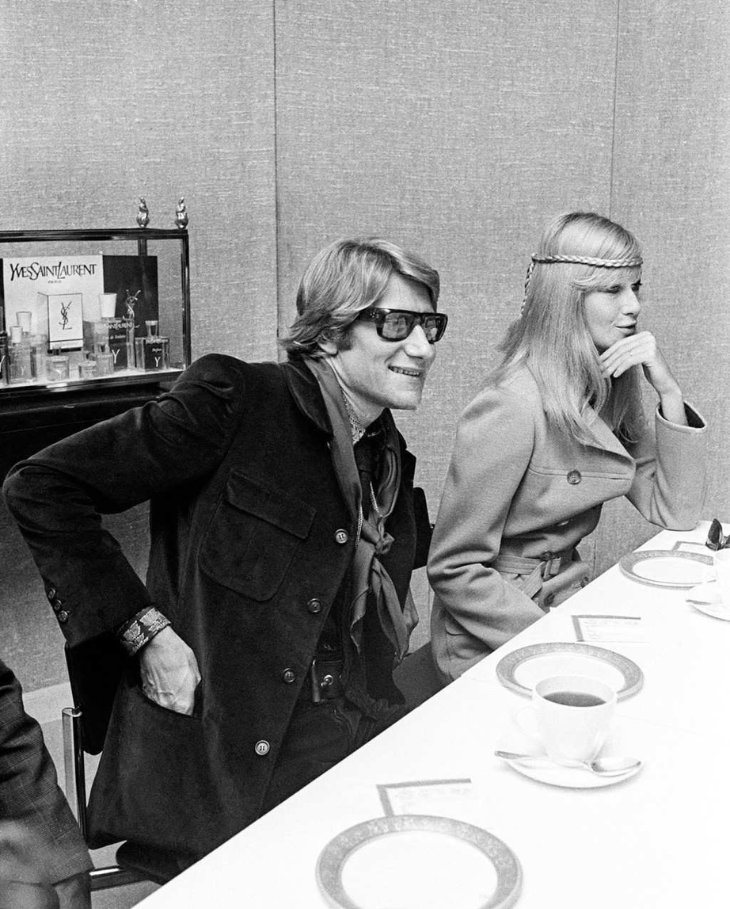 Hinh anh Để tạo ra những thiết kế mang tính biểu tượng cho thương hiệu không chỉ cần đầu óc sáng tạo, tư duy thời trang độc đáo mà tâm hồn nghệ thuật được thổi vào những thiết kế cũng vô cùng quan trọng. Và những nàng thơ thời trang là nguồn cảm hứng đặc biệt, là người thổi hồn và truyền cảm xúc cho các nhà mốt tạo nên những kiệt tác. 5