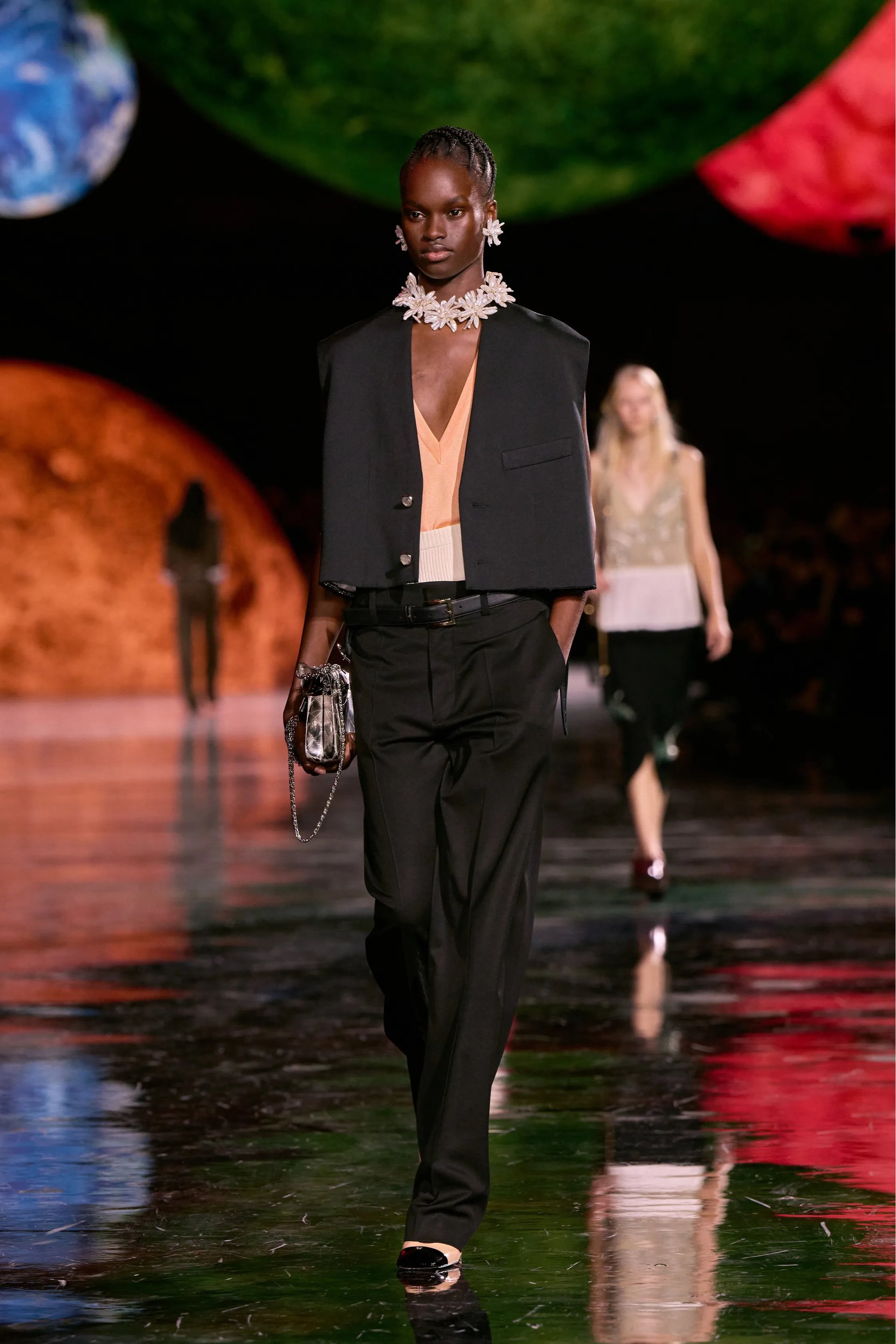 Hinh anh Chiếc áo sơ mi Boy Capel và câu chuyện tình phía sau Chanel RTW SS26 12