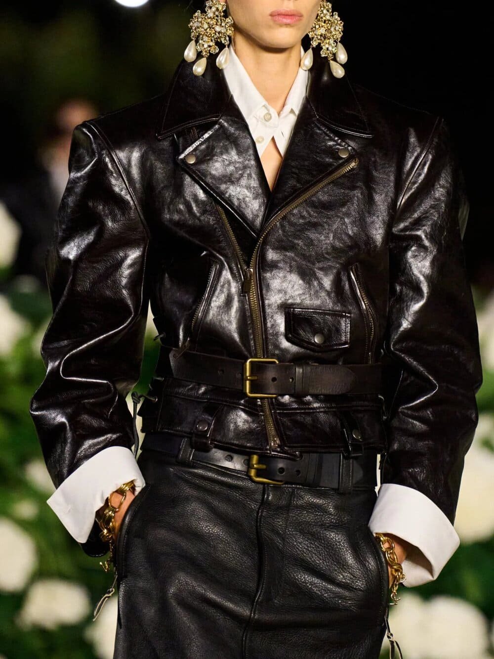 Hinh anh Khi bộ vest không còn là áo giáp 4