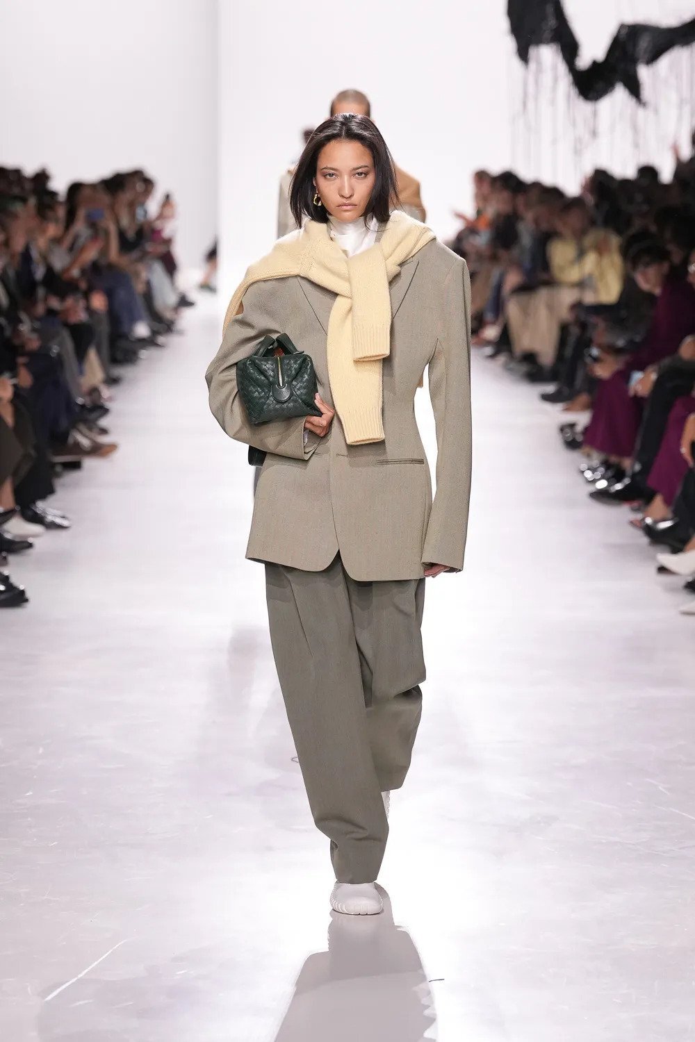 Hinh anh Tory Burch 4