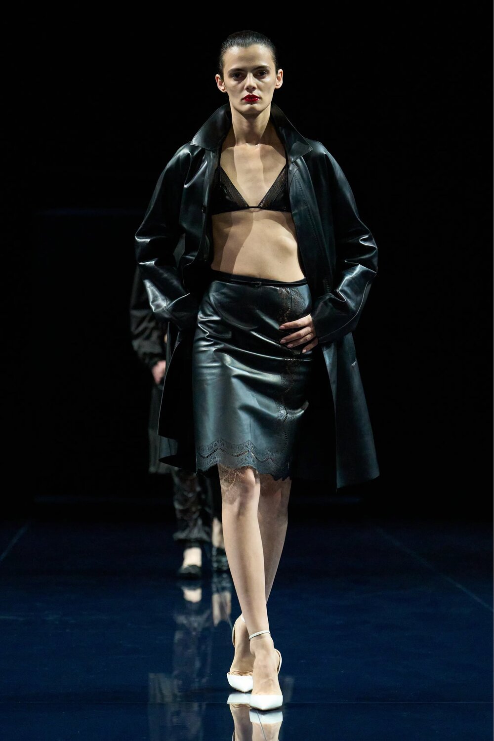 Hinh anh Paris Fashion Week Xuân Hè 2026: Vì sao thế giới vẫn say mê thập niên 80? 2