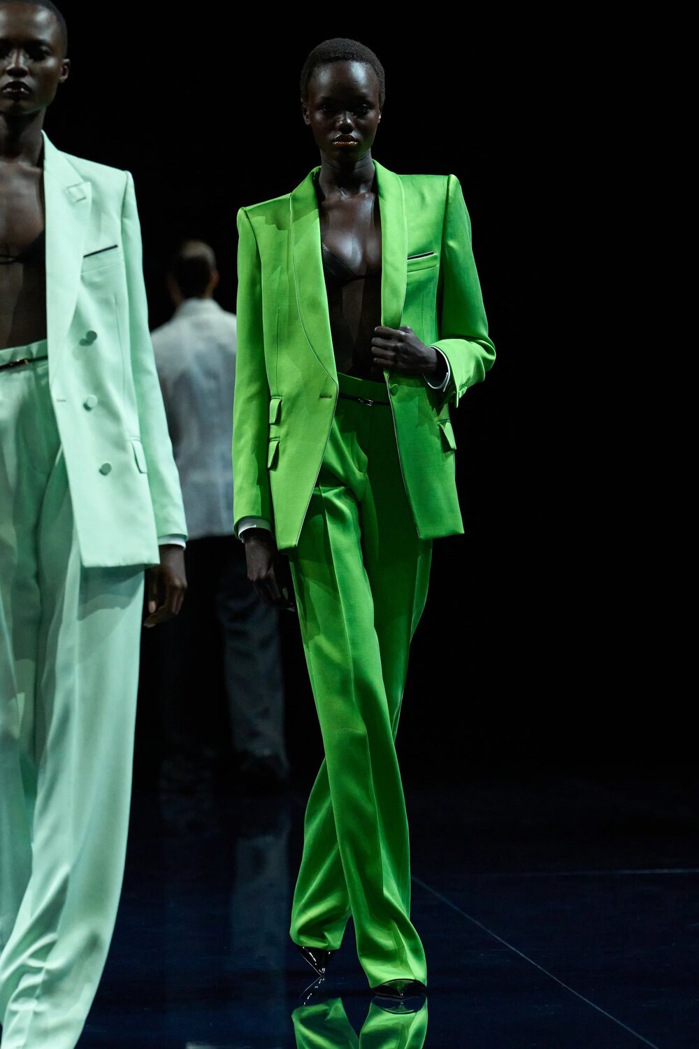 Hinh anh Paris Fashion Week Xuân Hè 2026: Vì sao thế giới vẫn say mê thập niên 80? 3