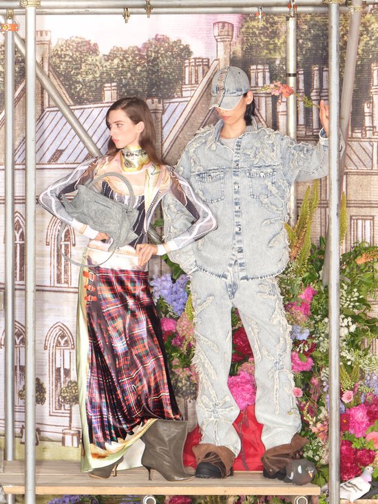 Hinh anh H&M gặp Glenn Martens: Một “đại gia đình” của cá tính và tự do sáng tạo 16