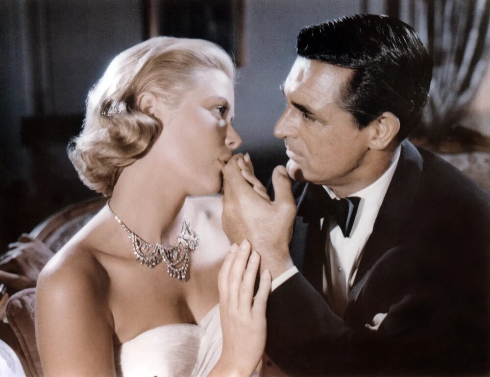 Hinh anh Chiêm ngưỡng những món trang sức quyền lực nhất trên màn bạc 2