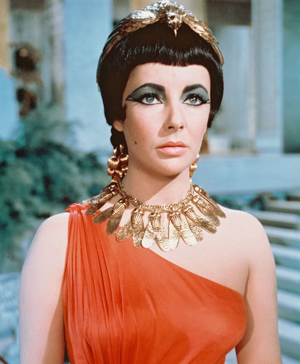 Hinh anh Chiêm ngưỡng những món trang sức quyền lực nhất trên màn bạc 6