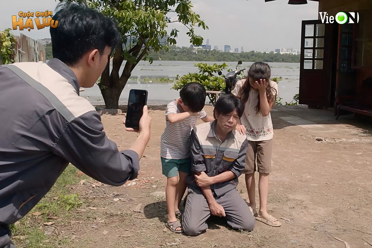 Hinh anh Diễn viên ‘Cuộc chiến hạ lưu’ bứt phá cảm xúc trong loạt cảnh quay dưới mưa 6