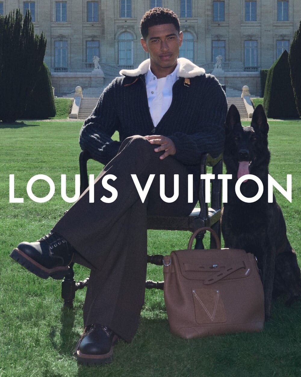 LOUIS VUITTON PRE-SS26: Bộ suit 3 mảnh và rương du lịch cho cả thú cưng