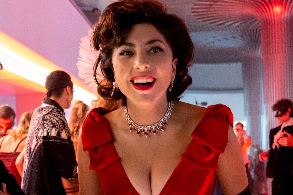 Hinh anh Chiêm ngưỡng những món trang sức quyền lực nhất trên màn bạc 17