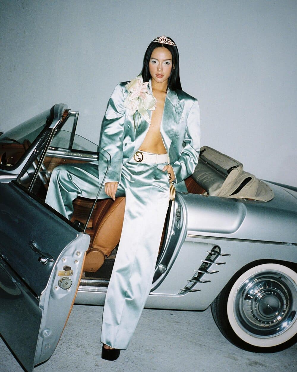 Hinh anh Khi satin quay lại: Làm sao để chăm sóc chất liệu này đúng cách? 12