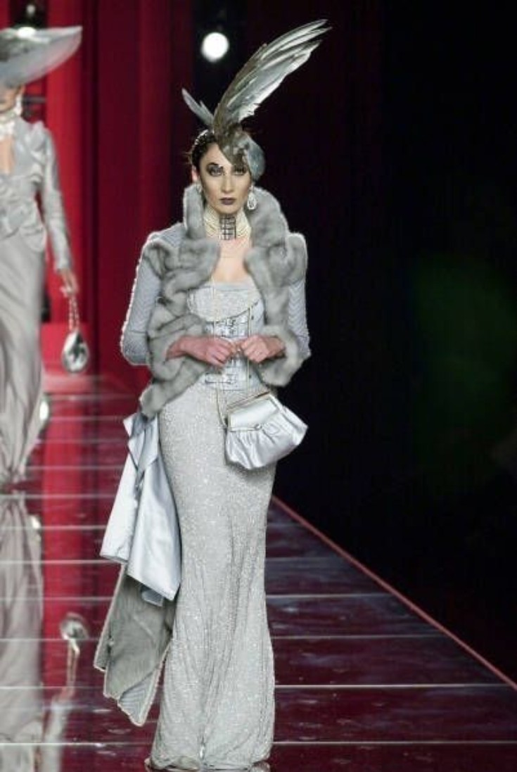 Hinh anh Ba biểu tượng haute couture dưới bàn tay của phù thủy John Galliano 13