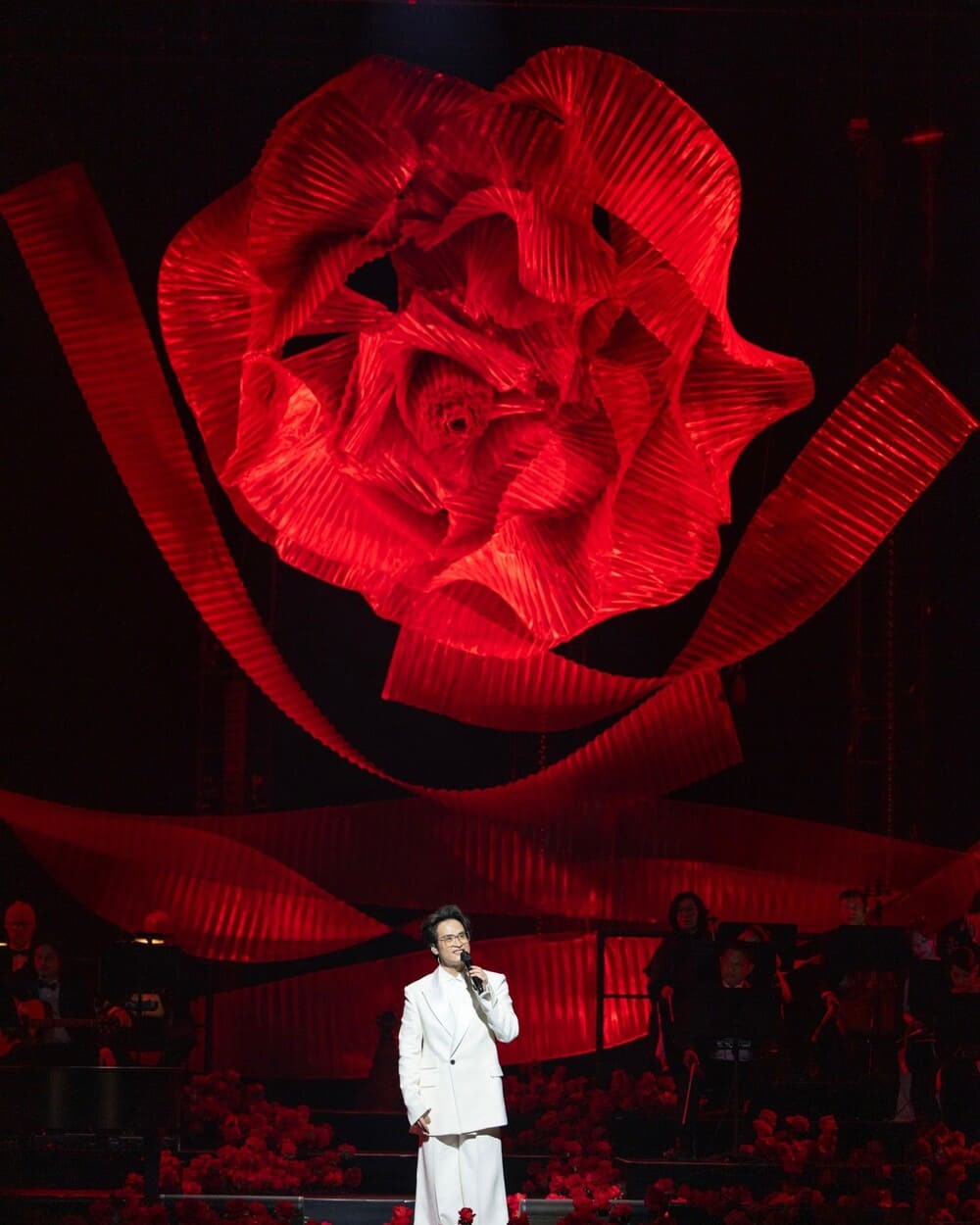 Hinh anh Hà Anh Tuấn trở về Đà Lạt với concert đầu xuân 2026 - The Rose 1