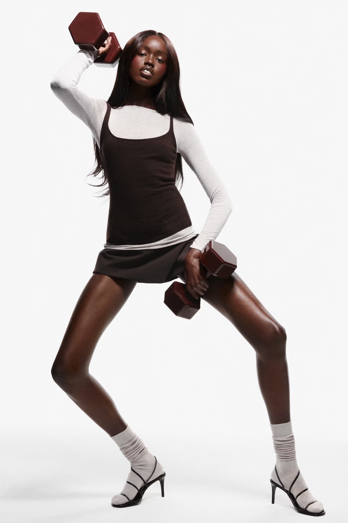 Hinh anh Định hình đôi môi: kỹ thuật kẻ viền môi mọi cô gái nên biết 3