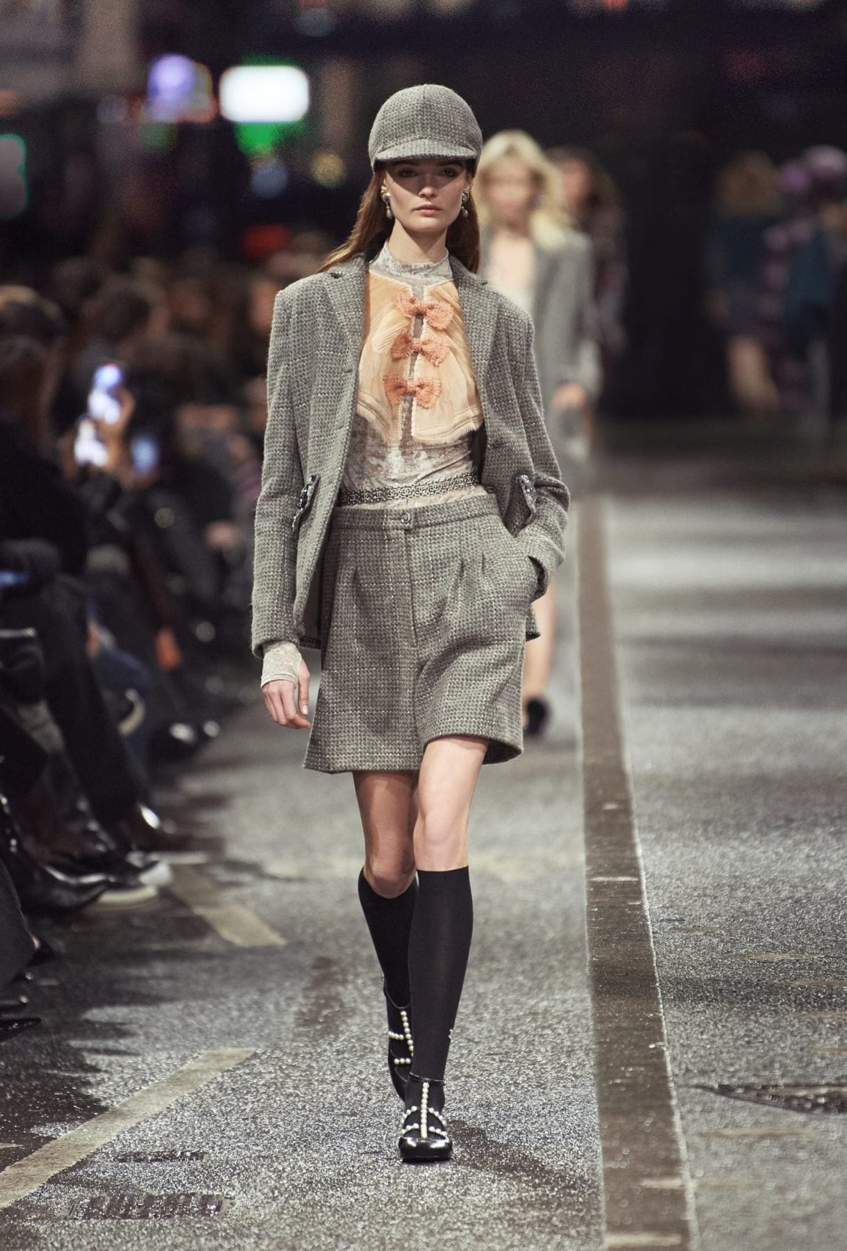 Quần shorts Bermuda