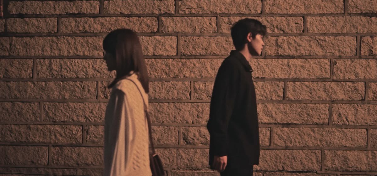 Hinh anh Tại sao tình yêu vốn dĩ đến từ sự không hoàn hảo? 3