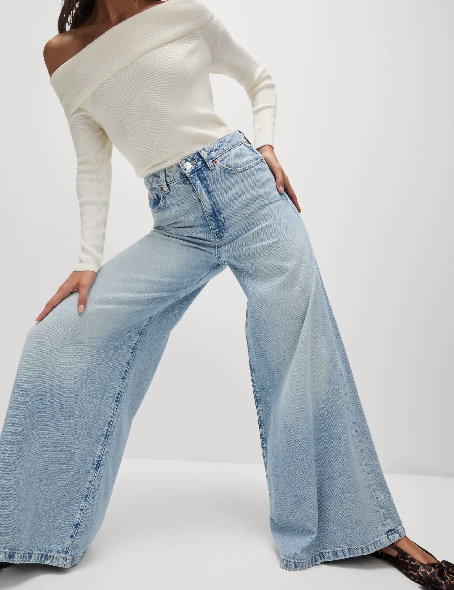 Hinh anh Hướng dẫn chọn mua mẫu quần jeans chân ái 6