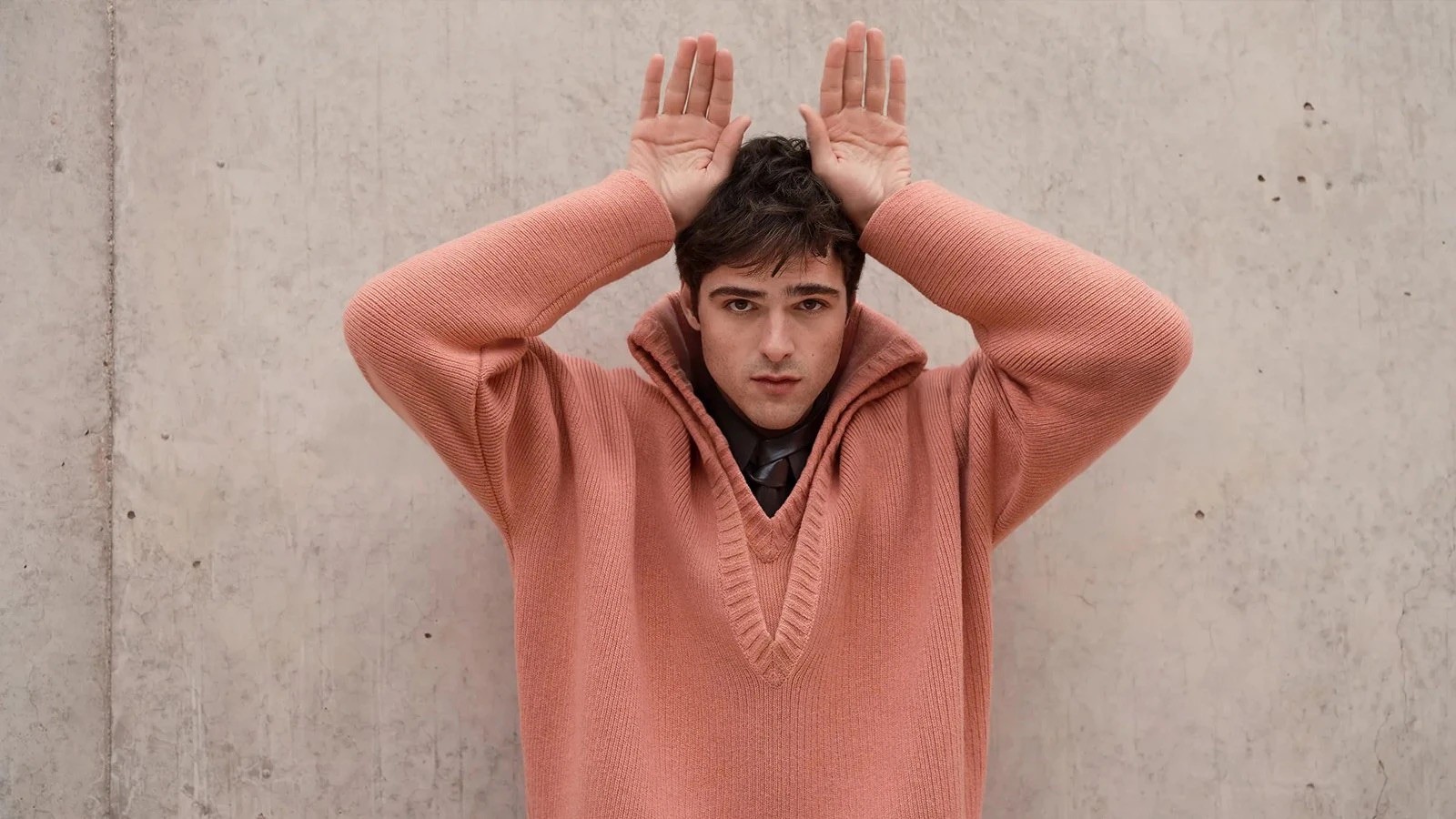 Jacob Elordi trong chiến dịch Thu Đông 2024 của Bottega Veneta