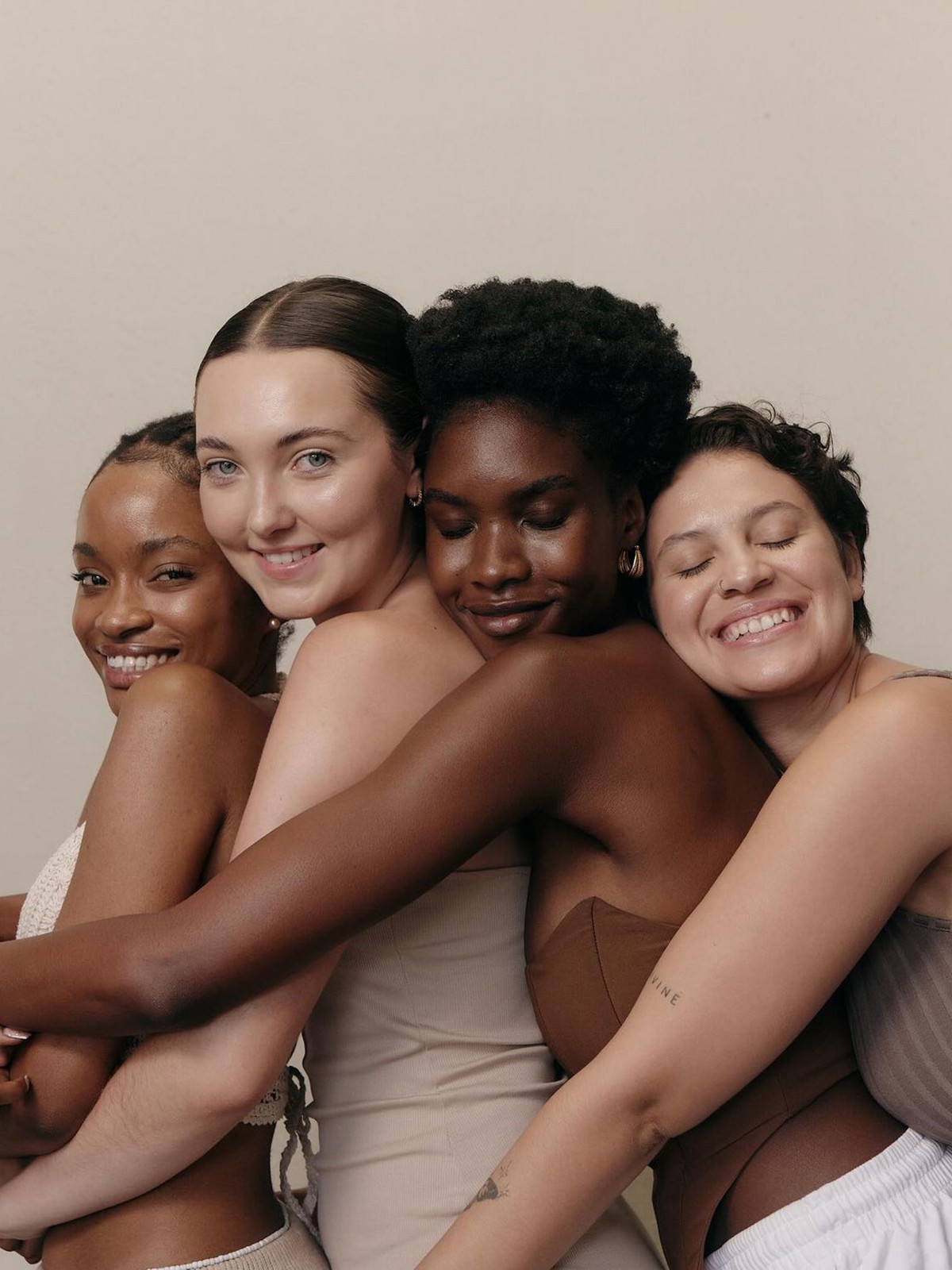 Hinh anh Body oil vs sữa dưỡng thể: Đâu mới là ngôi sao cho làn da cơ thể khi trời chuyển lạnh 2