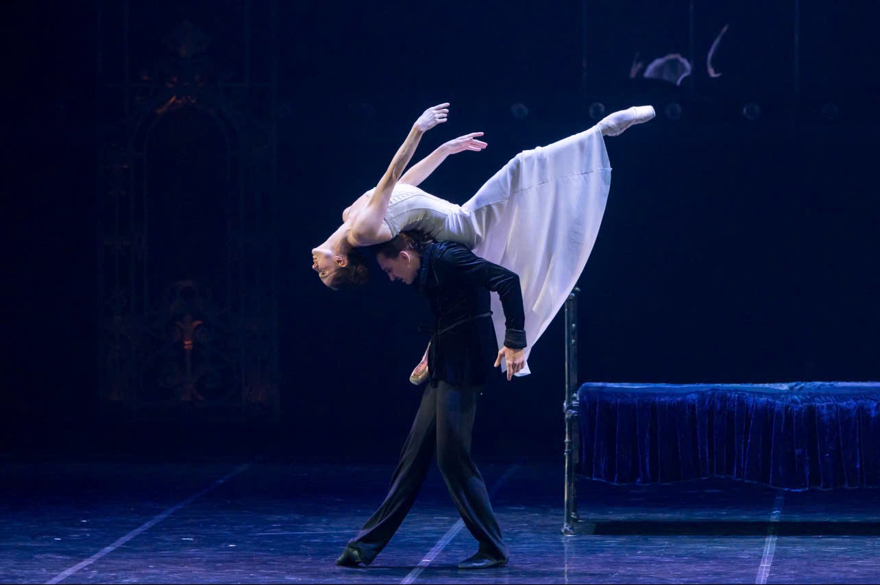 Hinh anh Vở ballet 'Anna Karenina': Nghệ thuật hình thể phơi bày khát vọng tự do của người phụ nữ 1