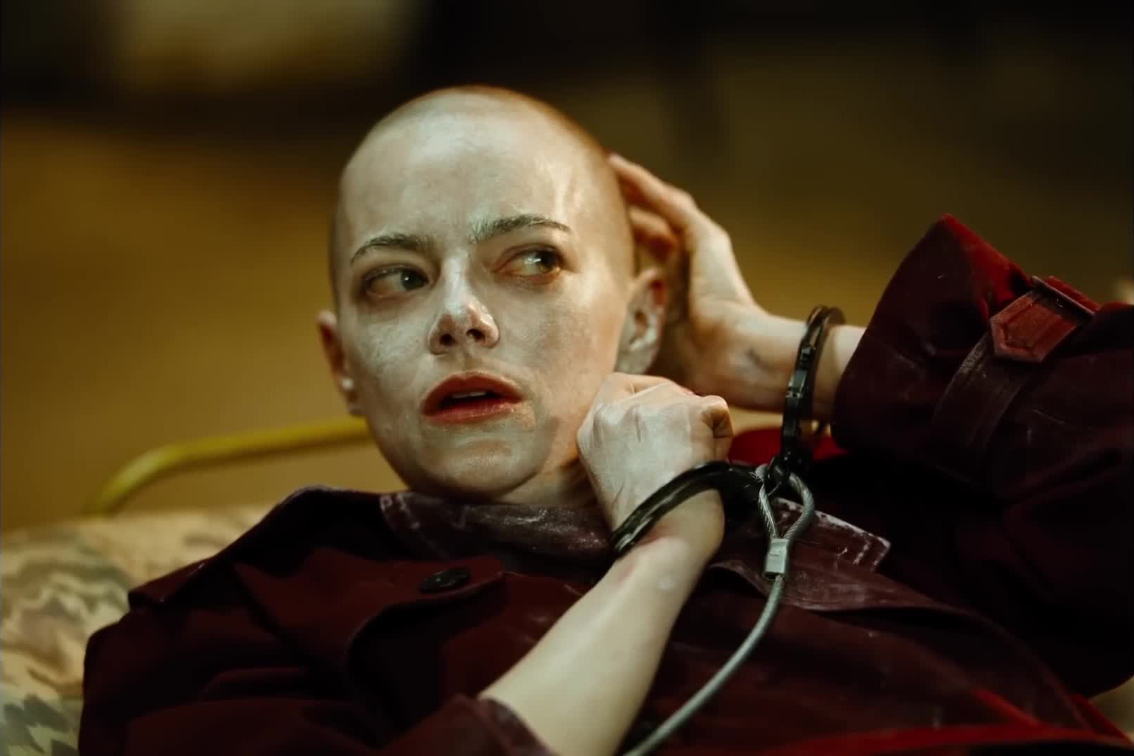 Hinh anh Emma Stone và cuộc nổi loạn tinh thần trong 'Bugonia' 3