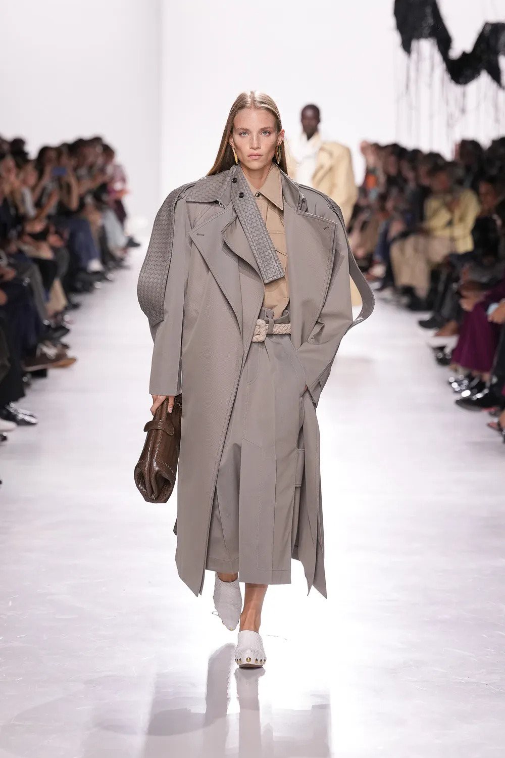 Hành trình của Intrecciato: Ngôn ngữ đan da đã làm nên đế chế Bottega Veneta