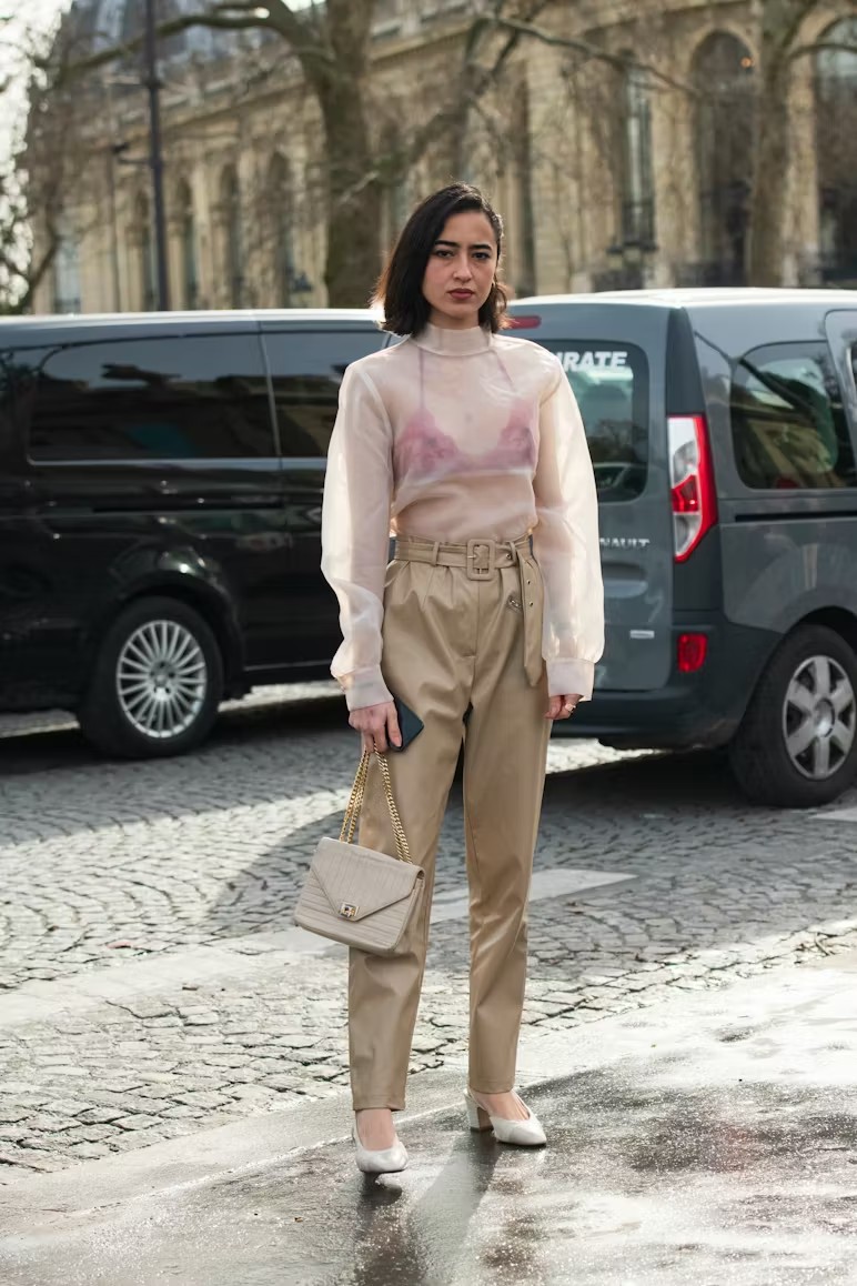 Phong cách “nửa kín nửa hở” tinh tế