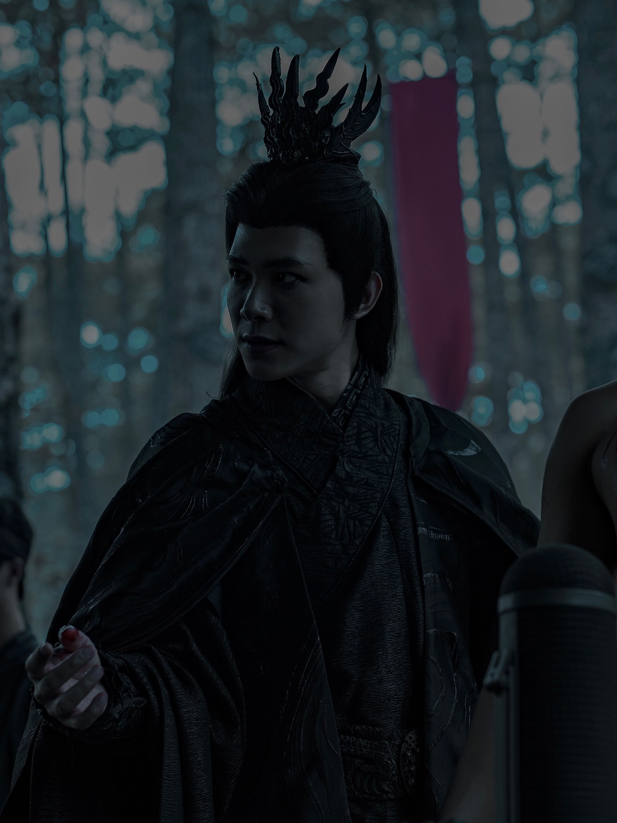 Hinh anh Anh Tú Atus lột xác với vai diễn ma mị trong 'Hoàng Tử Quỷ' 3