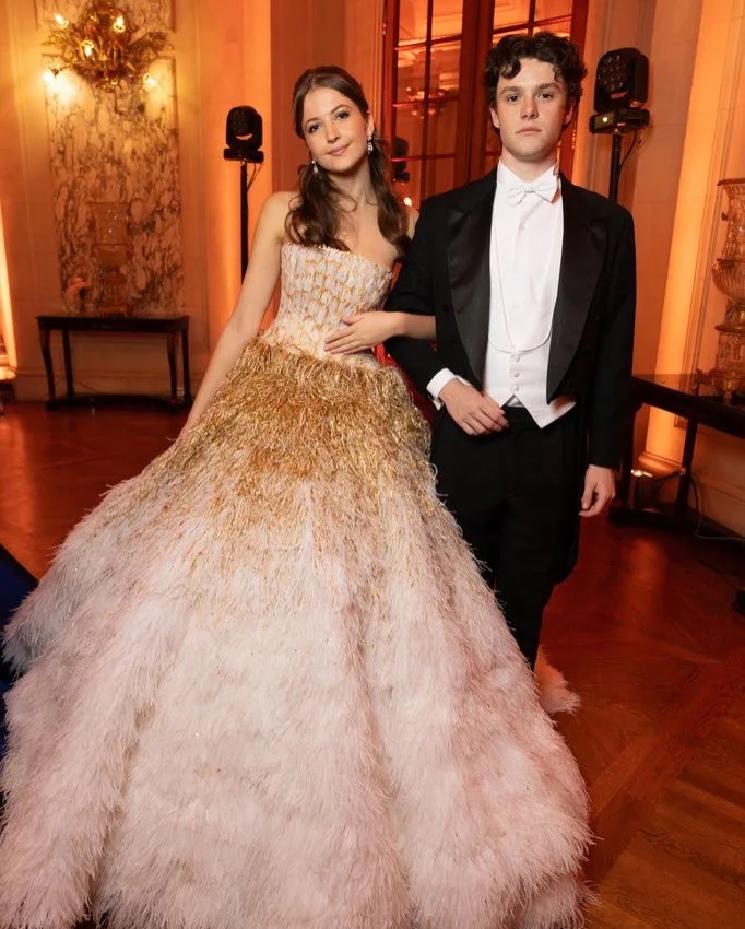 Hinh anh Điều gì khiến Le Bal des Débutantes trở thành giấc mơ của mọi tiểu thư ưu tú? 27