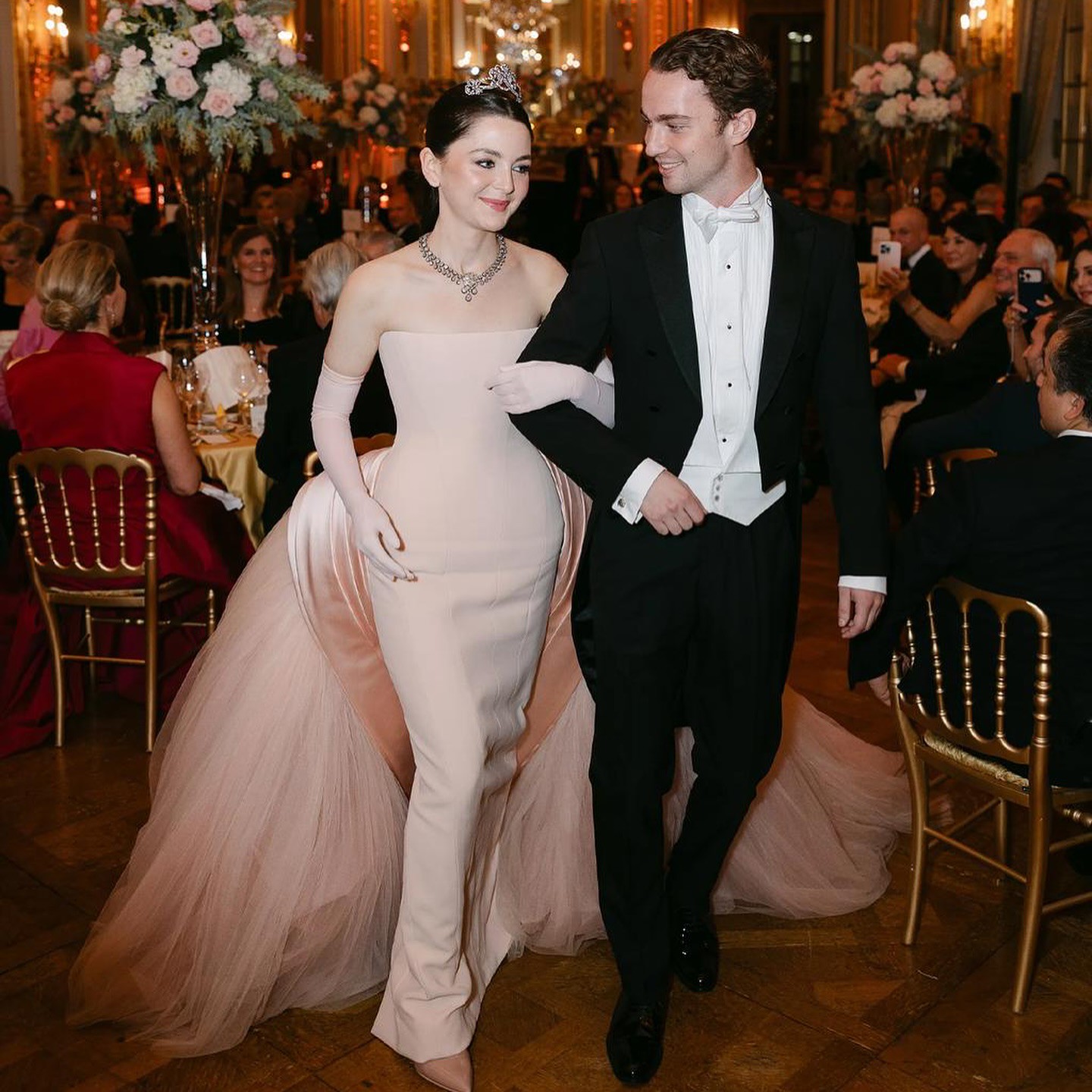 Hinh anh Điều gì khiến Le Bal des Débutantes trở thành giấc mơ của mọi tiểu thư ưu tú? 19