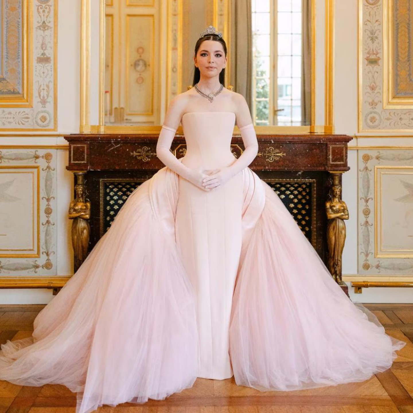 Hinh anh Điều gì khiến Le Bal des Débutantes trở thành giấc mơ của mọi tiểu thư ưu tú? 18