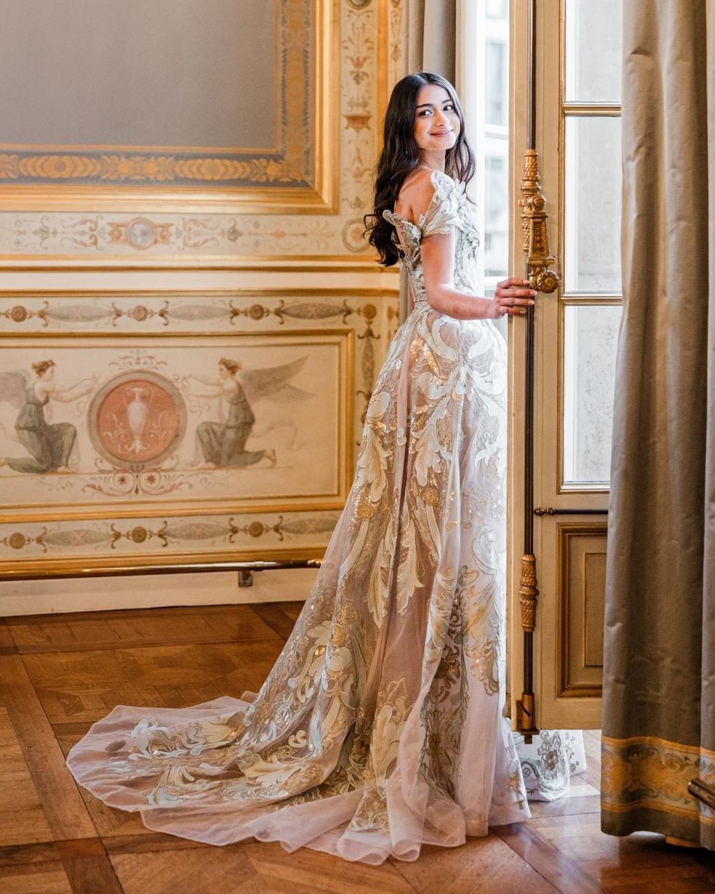 Hinh anh Điều gì khiến Le Bal des Débutantes trở thành giấc mơ của mọi tiểu thư ưu tú? 7