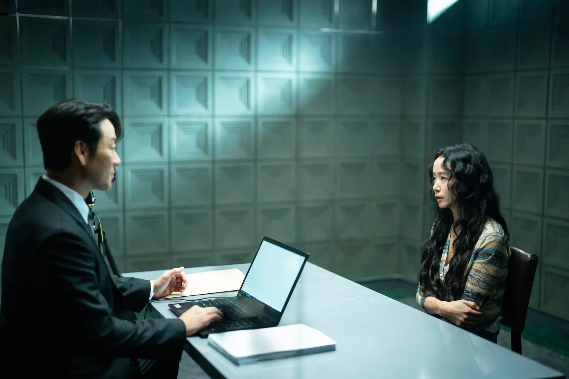 Giao ước bí mật của hai phụ nữ