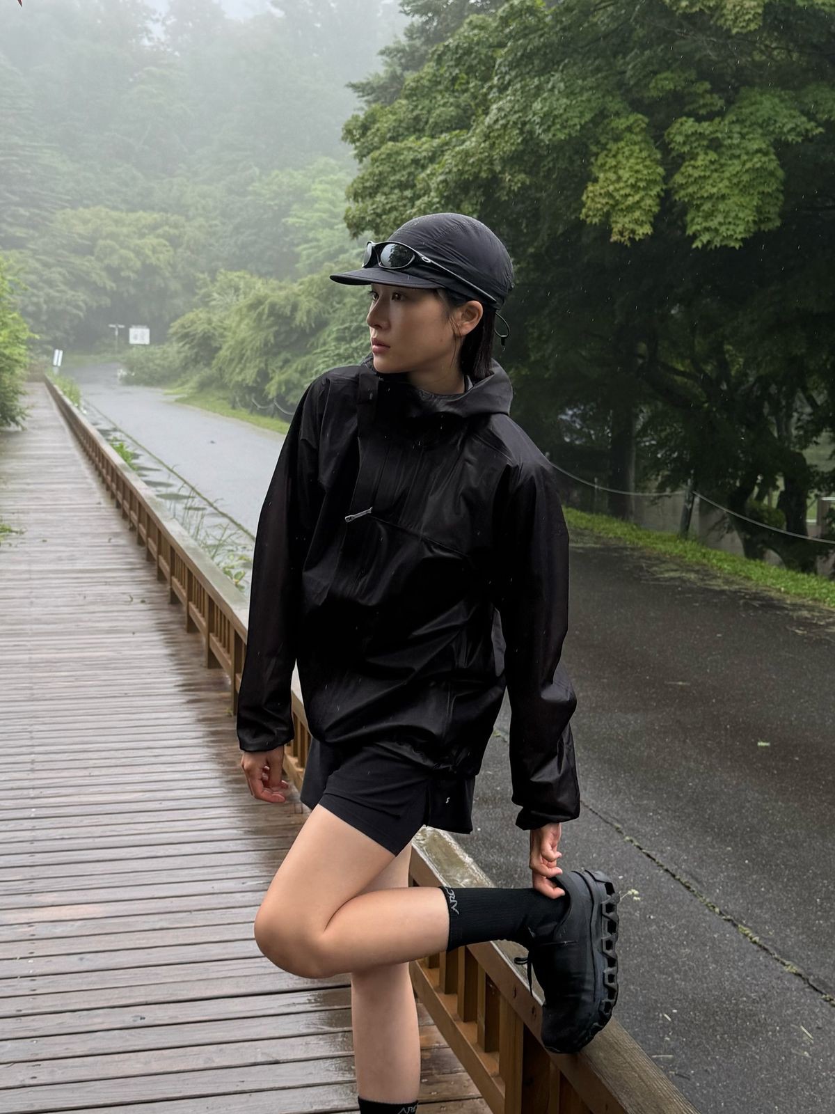 Hinh anh Yoga đi bộ: Sự kết hợp hoàn hảo giữa thể lực và tinh thần 4