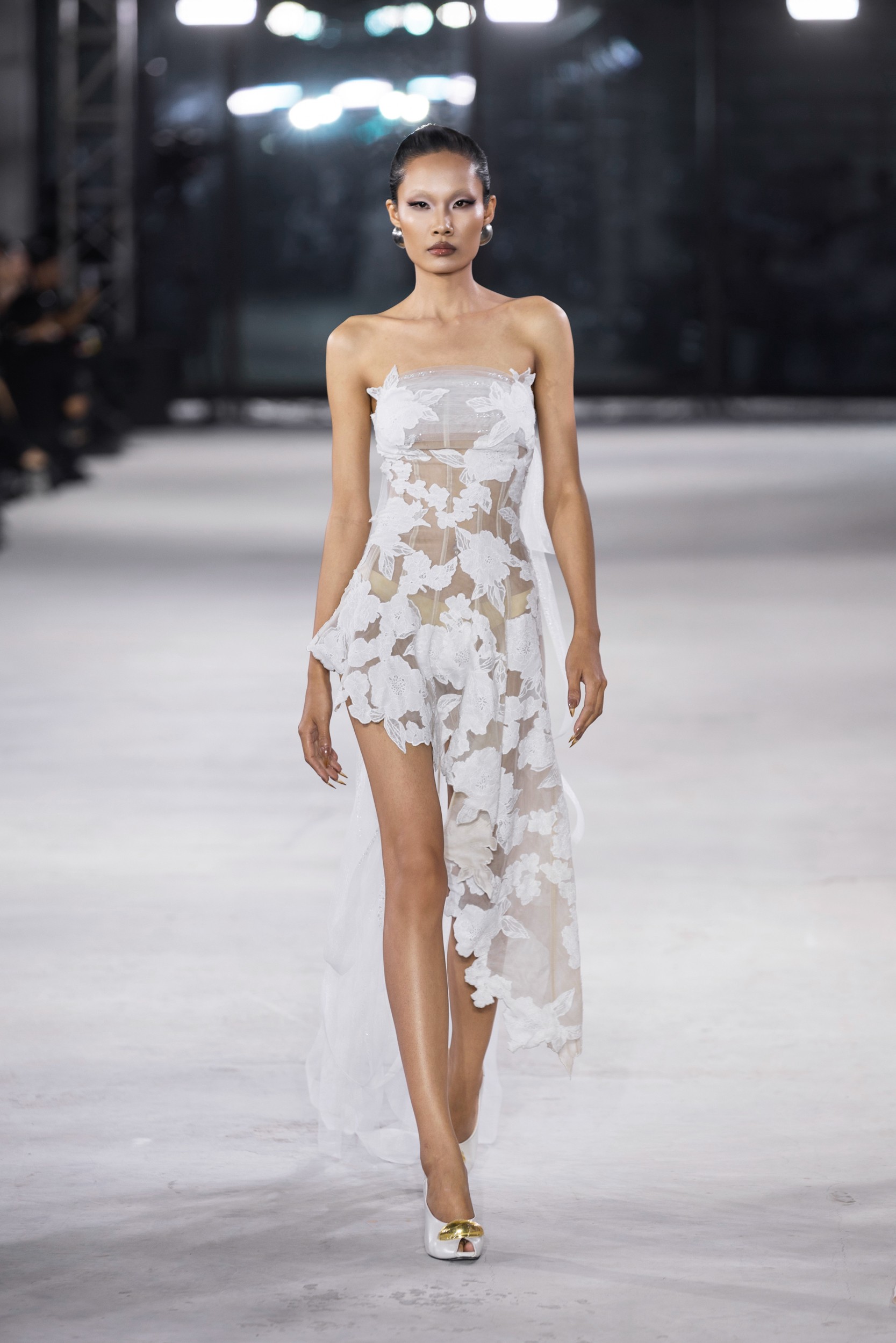 Hinh anh Emerge 2025 by Đỗ Long: Vẻ đẹp tái sinh từ những góc cạnh thô mộc 17