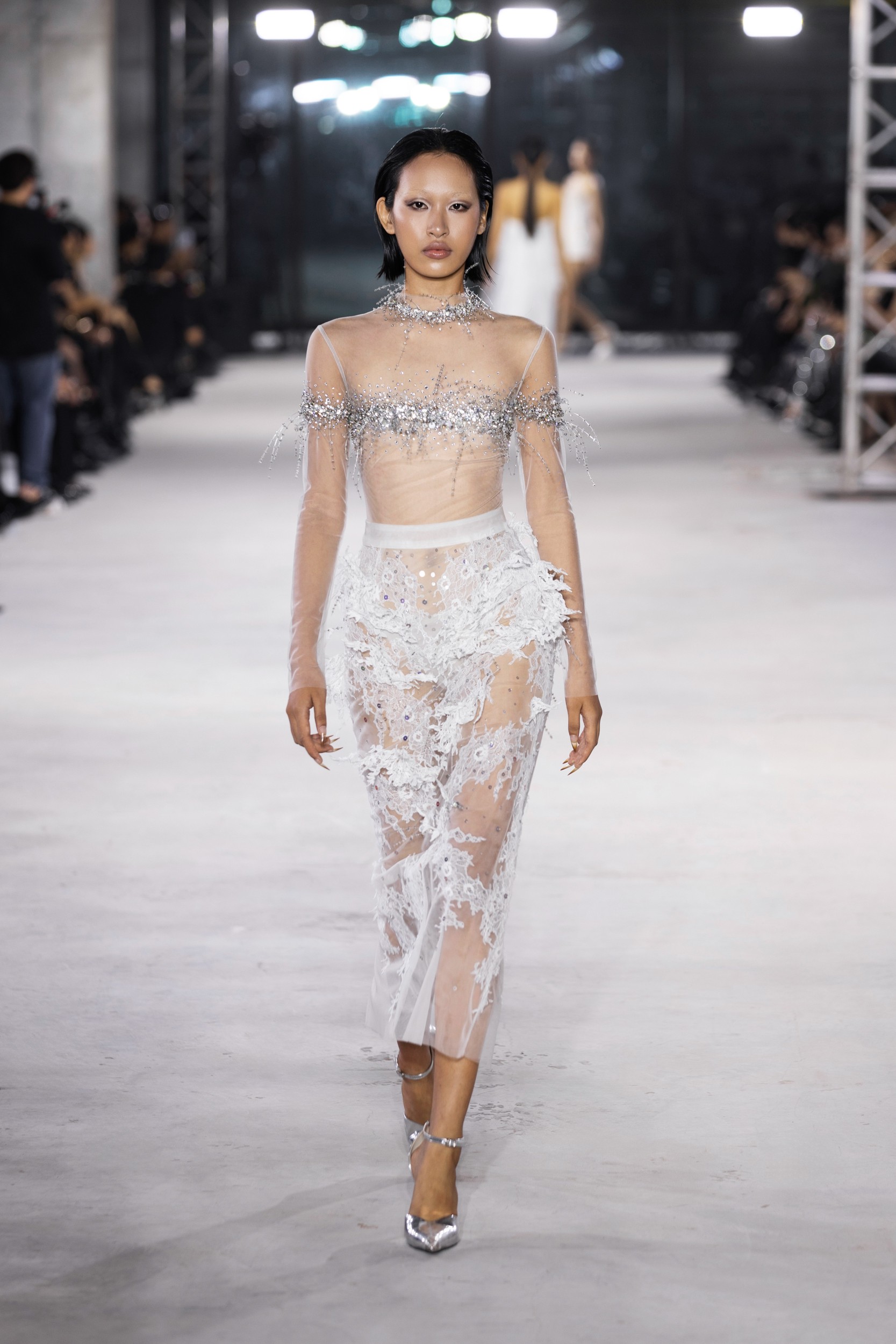 Hinh anh Emerge 2025 by Đỗ Long: Vẻ đẹp tái sinh từ những góc cạnh thô mộc 18