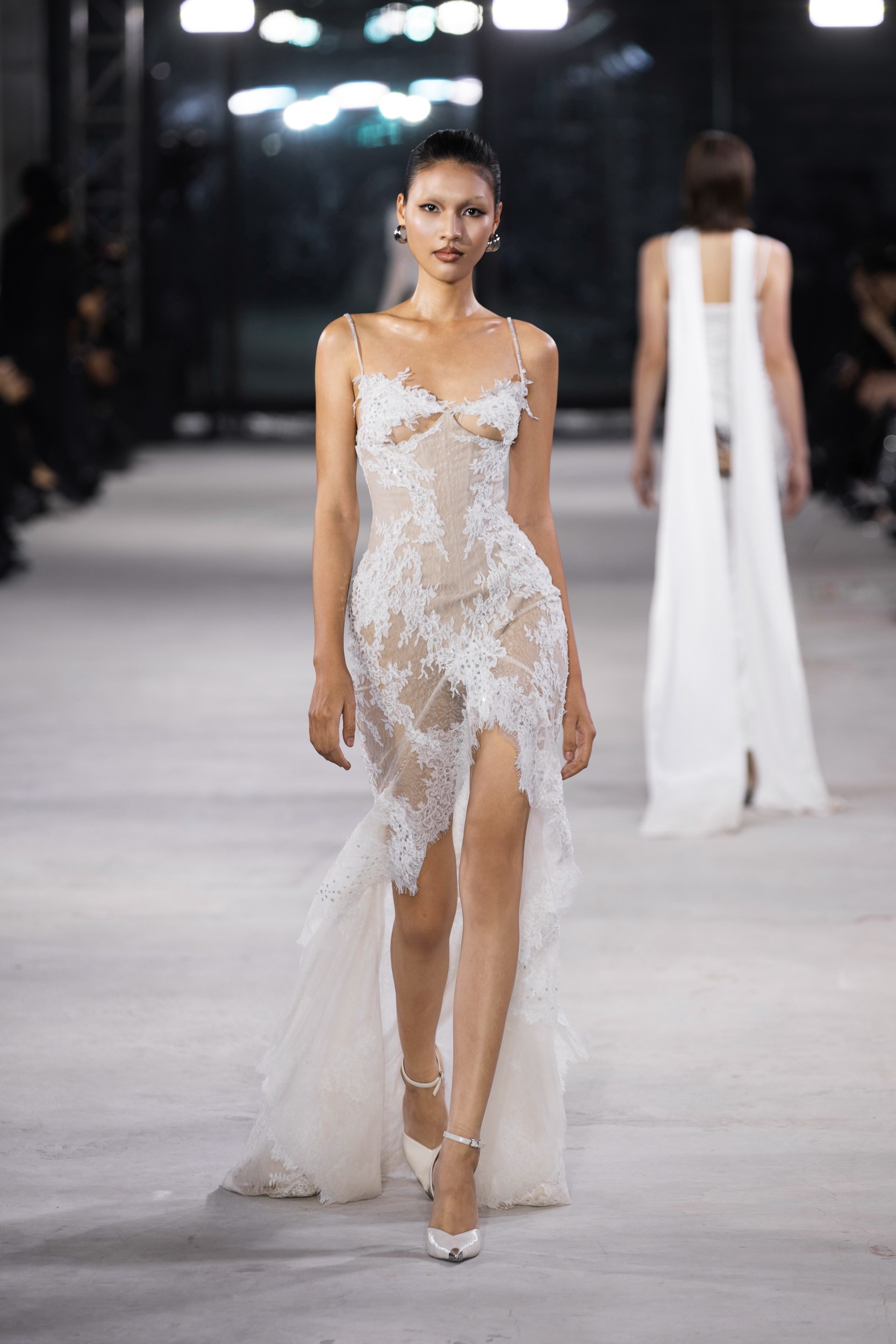 Hinh anh Emerge 2025 by Đỗ Long: Vẻ đẹp tái sinh từ những góc cạnh thô mộc 14