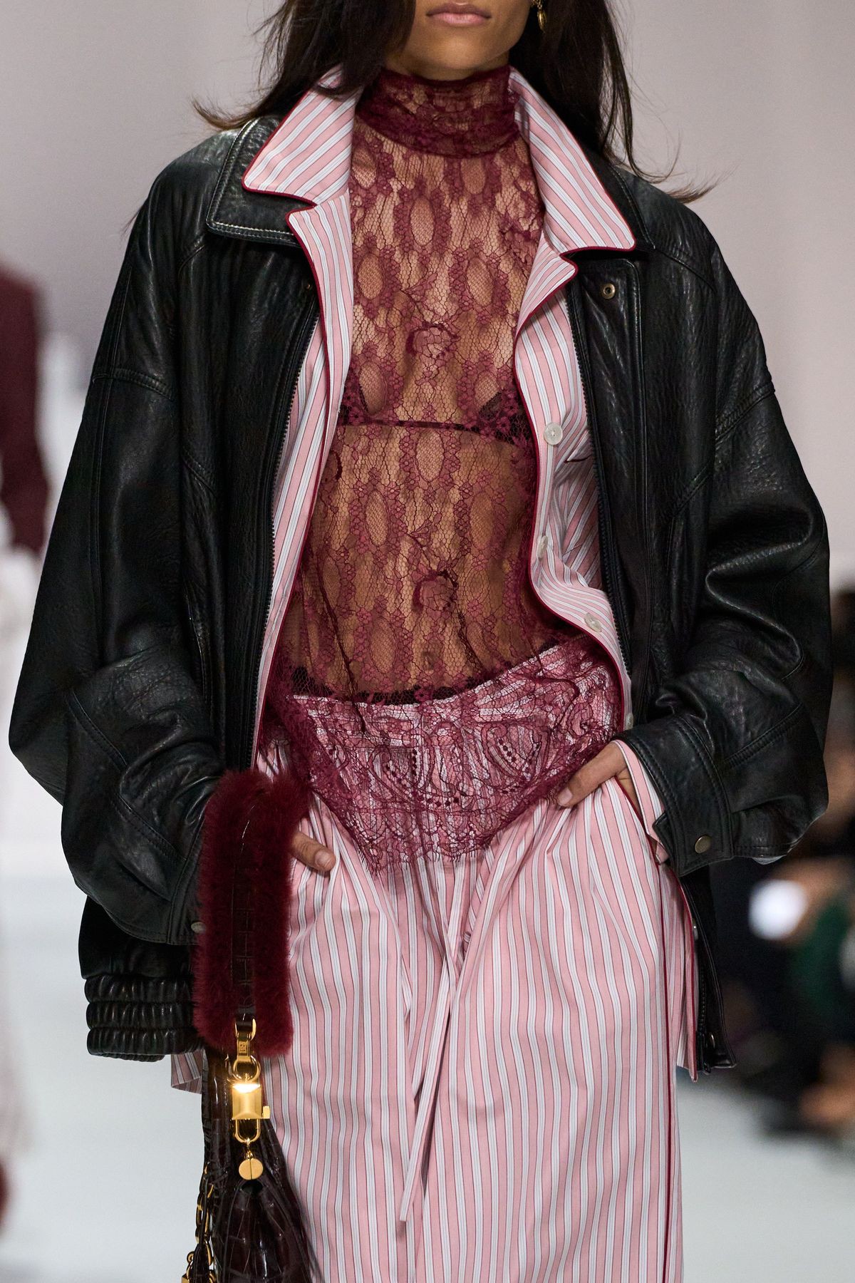 Hinh anh Dự đoán xu hướng thời trang 2026: Khi thẩm mỹ phản chiếu tâm trạng thời đại 6