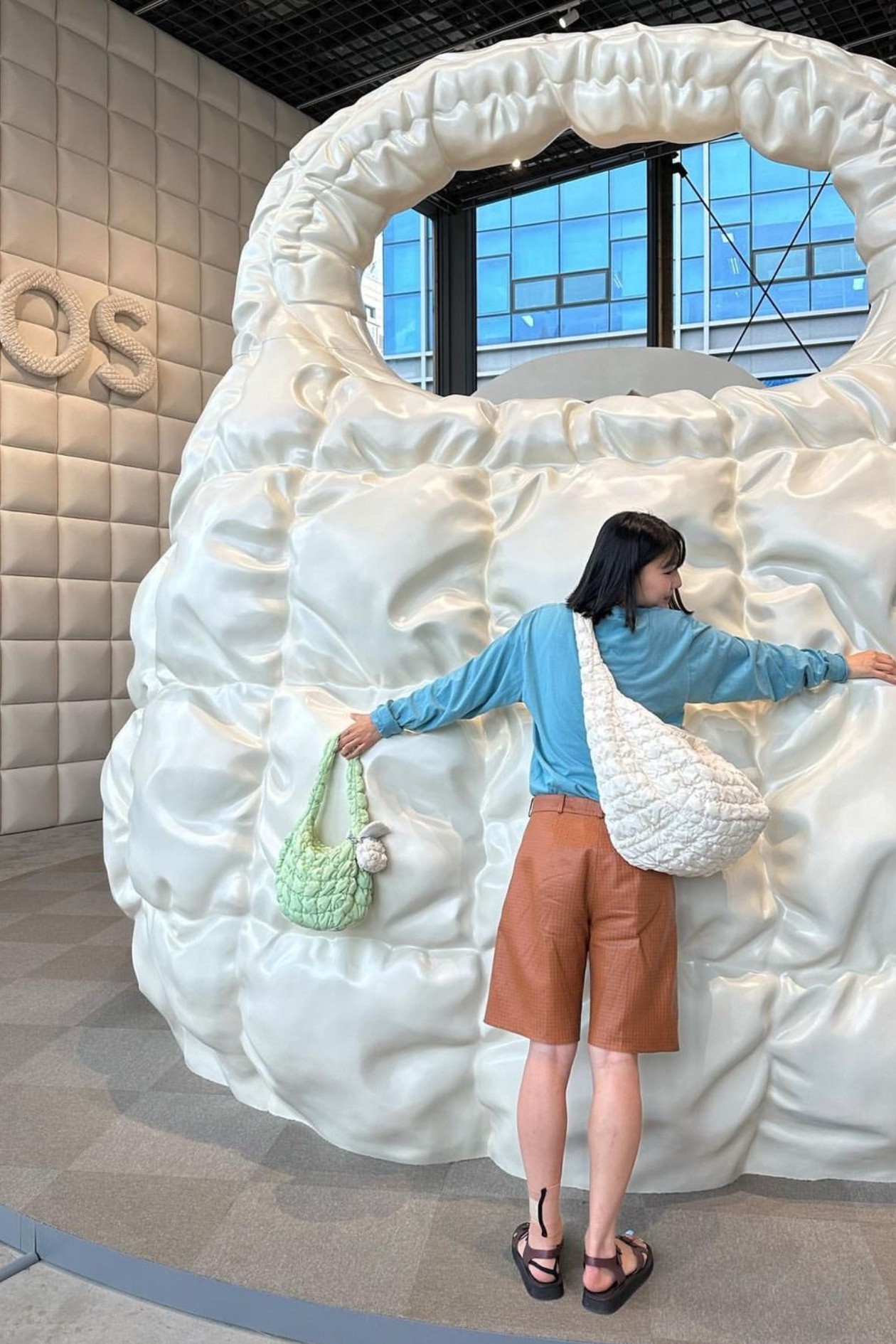 Hinh anh COS: Ngôi sao đang lên của thời trang đương đại 20