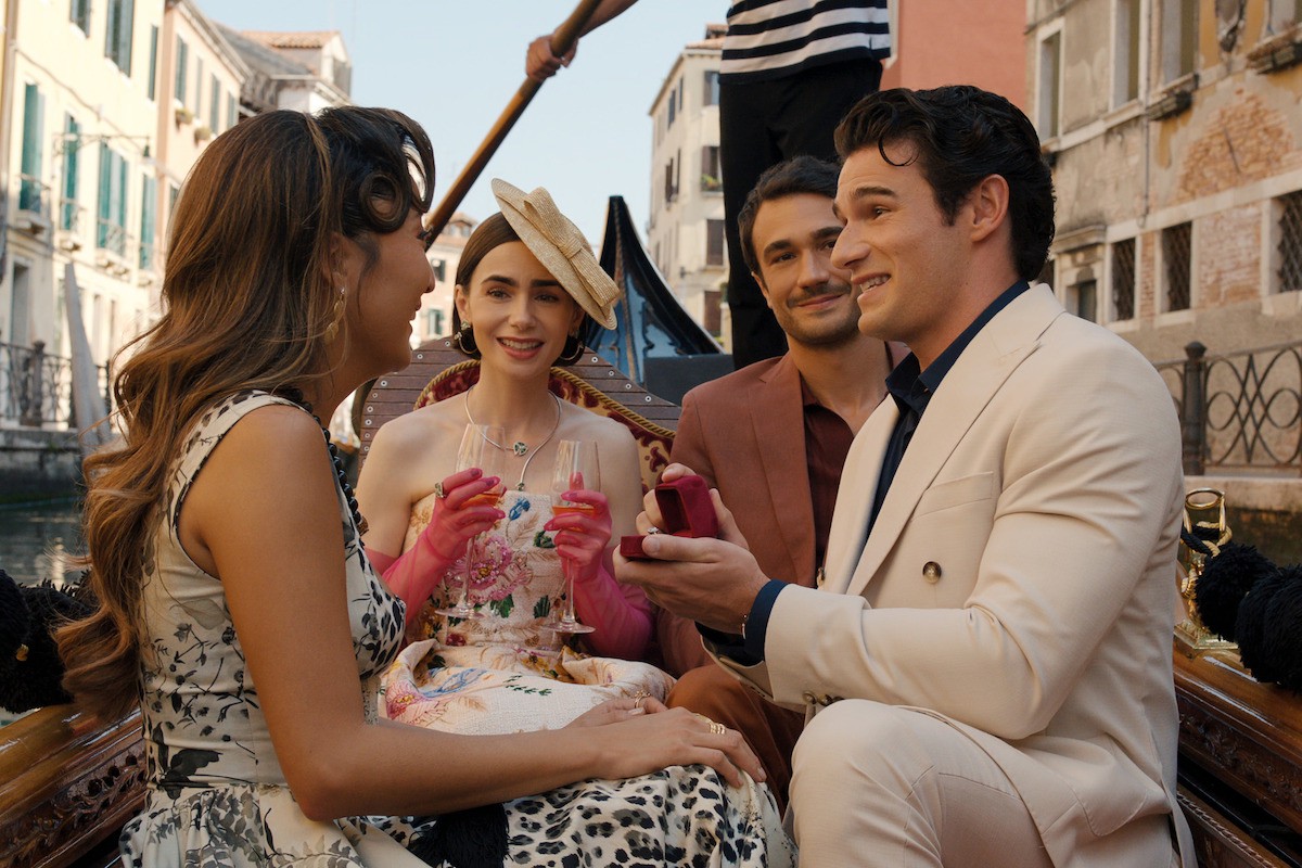 Hinh anh Review phim 'Emily in Paris 5': Bối cảnh mới nhưng vibe quen, liệu còn đáng xem? 3