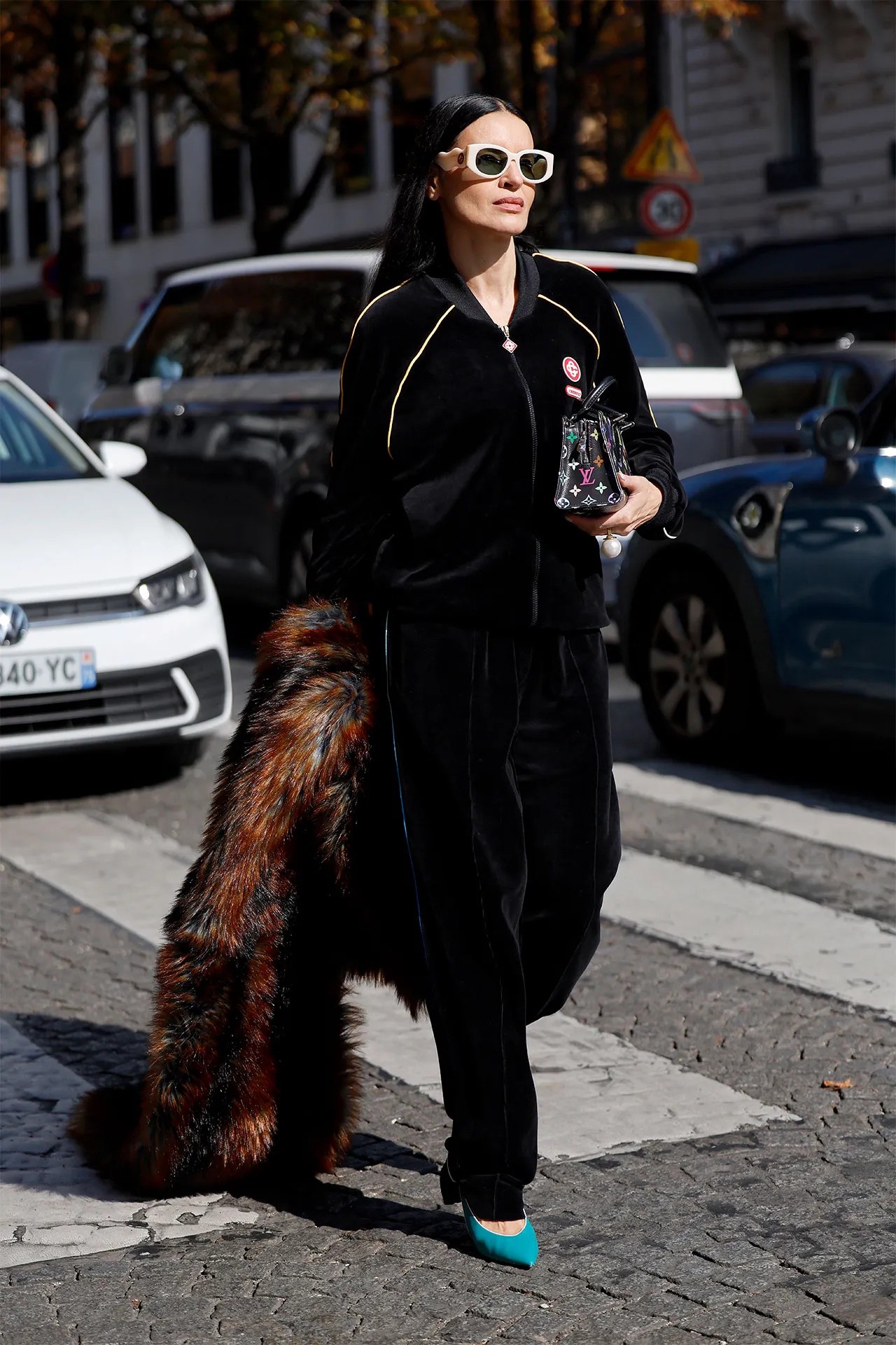 Hinh anh Nghệ thuật của việc diện đồ mặc nhà "xuống phố" 32