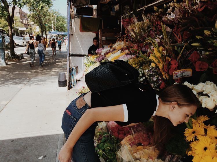 Hinh anh Ai dễ yêu bản thân hơn: đàn ông hay phụ nữ? 2