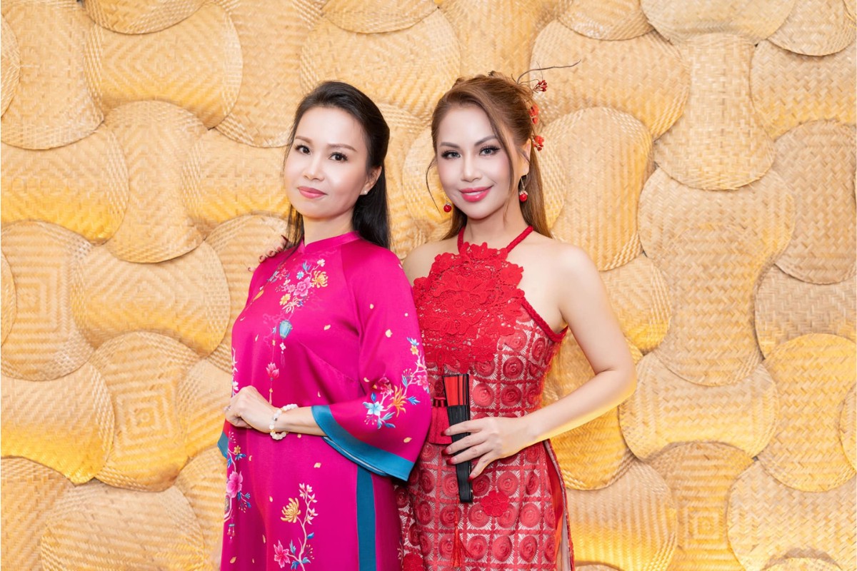 Hinh anh "Mẹ Tuyết": Hành trình hơn ba thập kỷ dưới ánh đèn sân khấu 1