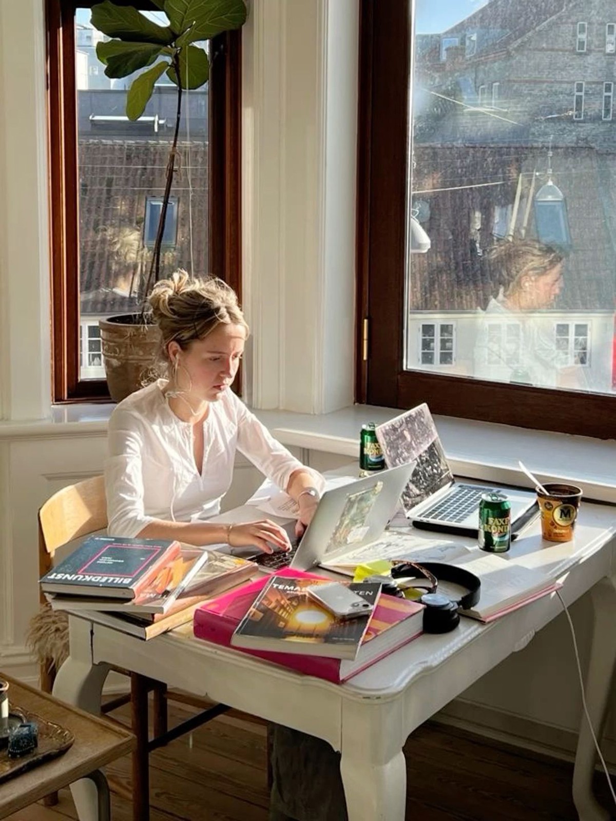 Nghỉ ngắn theo nhịp sinh học trong 7 thói quen dành cho Gen Z để thích nghi với nhịp sống mới.