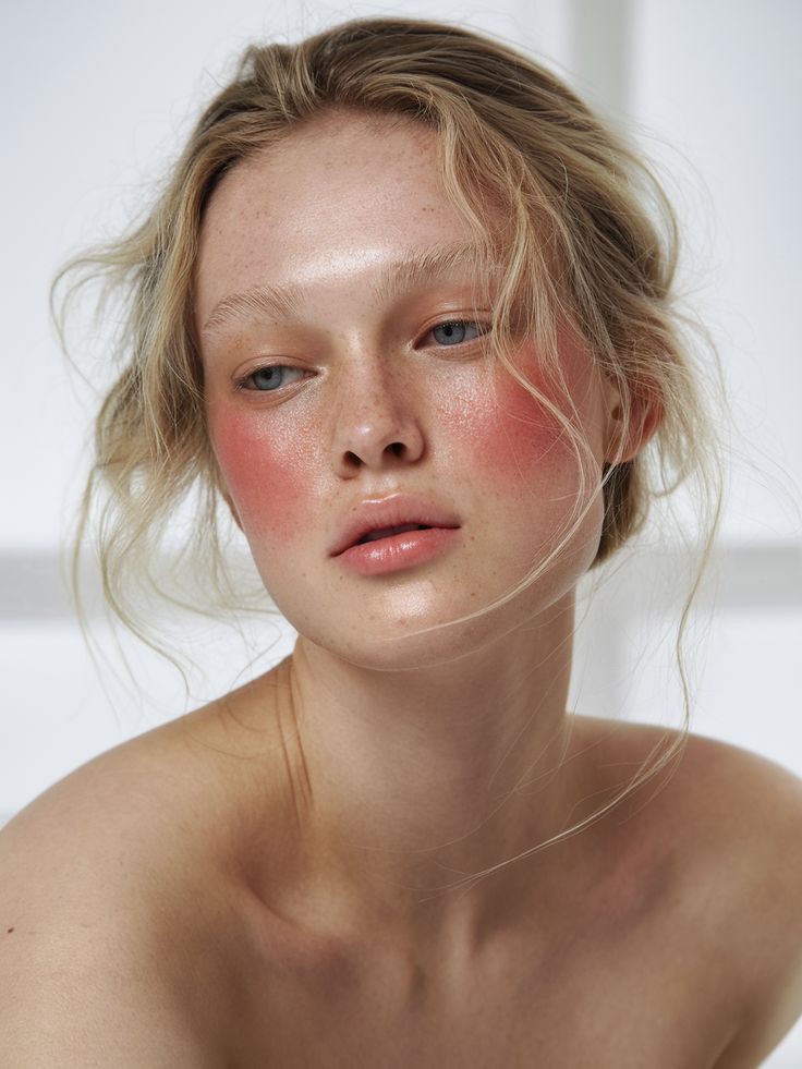 Hinh anh 8 xu hướng làm đẹp được yêu thích nhất năm 2025 8