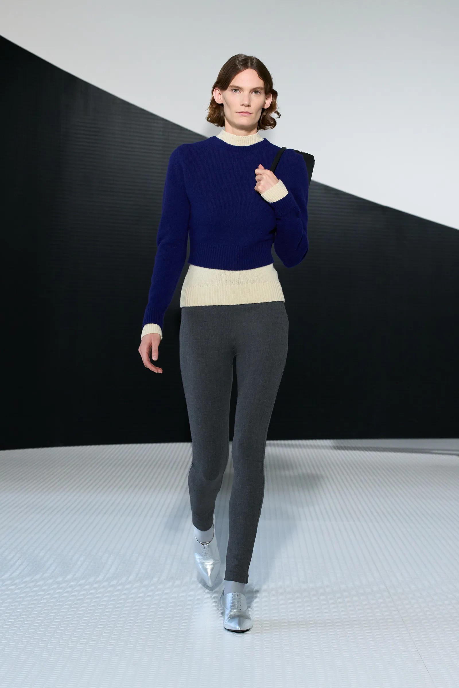 Hinh anh 8 mẹo phối đồ đáng học nhất từ sàn diễn Xuân Hè 2026 7