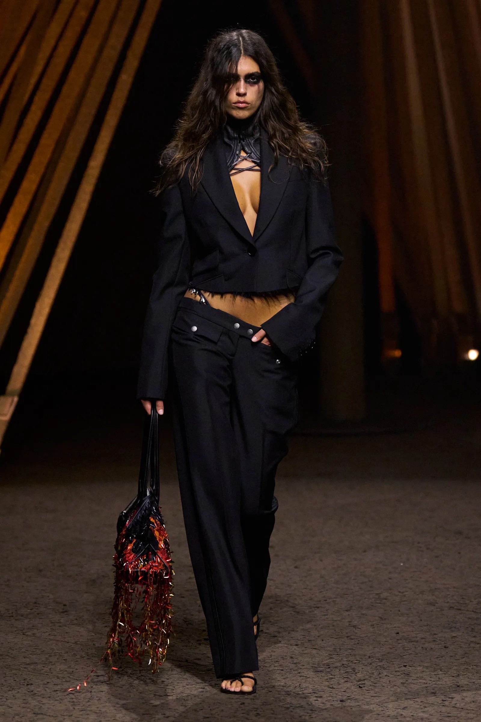 Hinh anh 8 mẹo phối đồ đáng học nhất từ sàn diễn Xuân Hè 2026 6