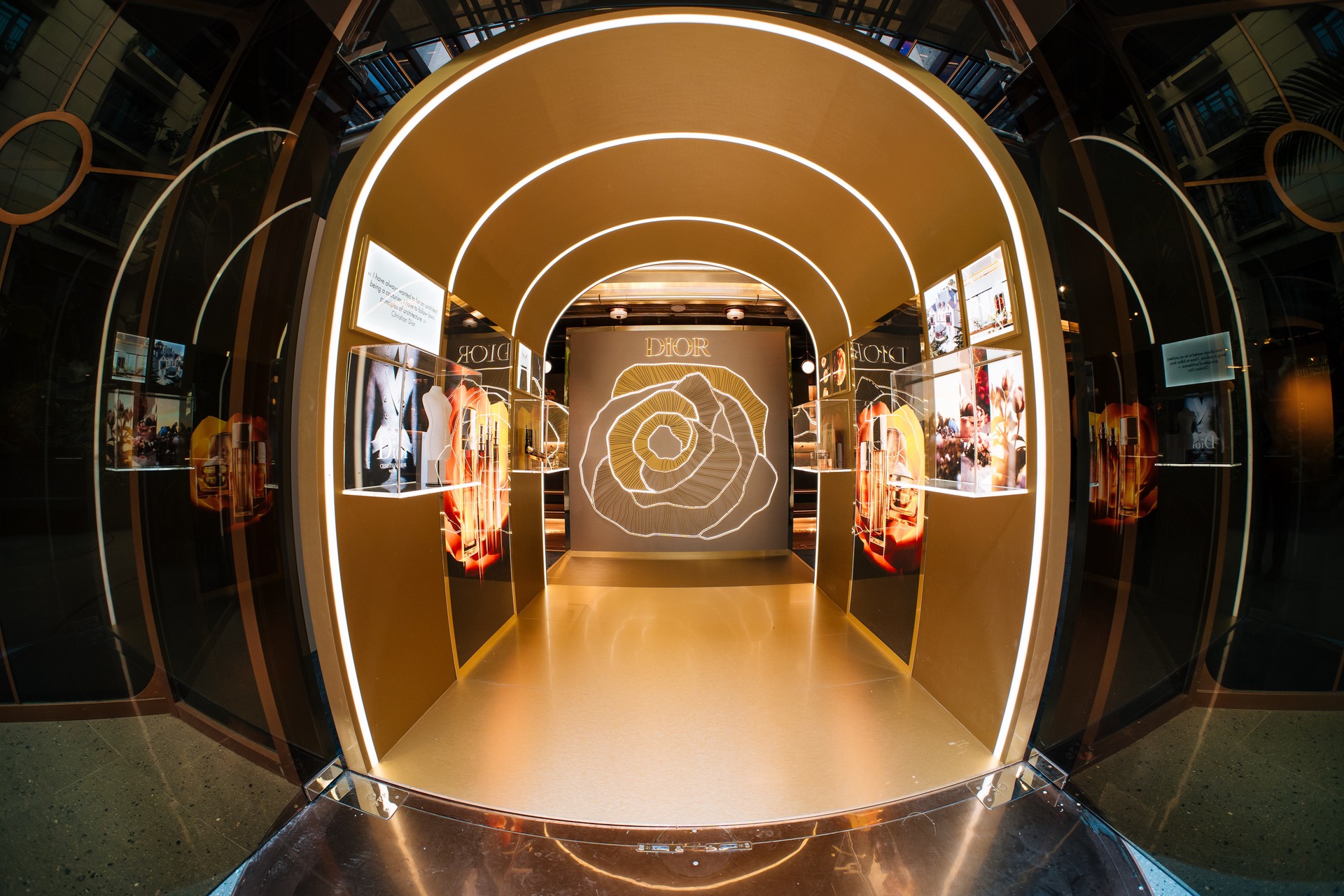 Hinh anh Dior Prestige Les Nectars de Rose - Hành trình tái sinh làn da rạng rỡ 1