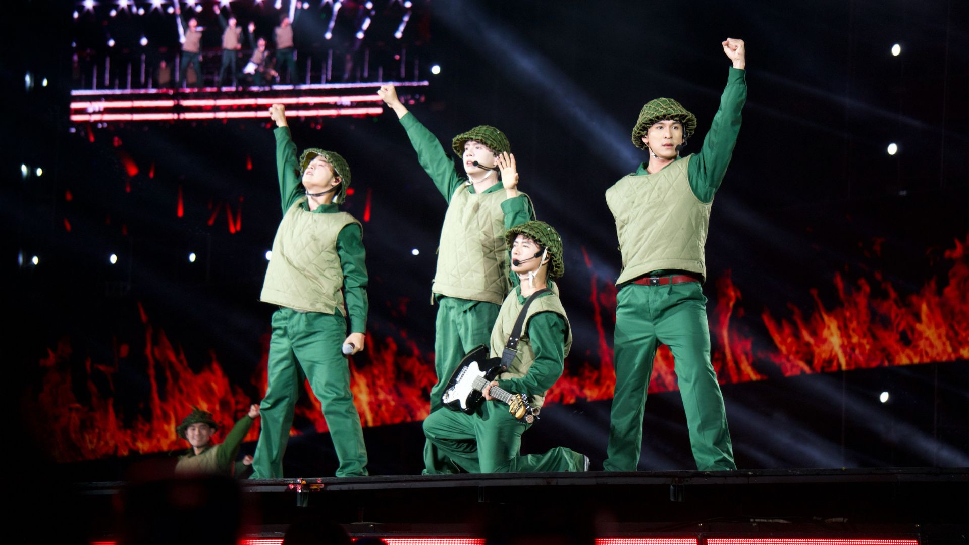 Hinh anh ‘Anh Trai Vượt Ngàn Chông Gai’ đã vực dậy Yeah1 như thế nào? 1