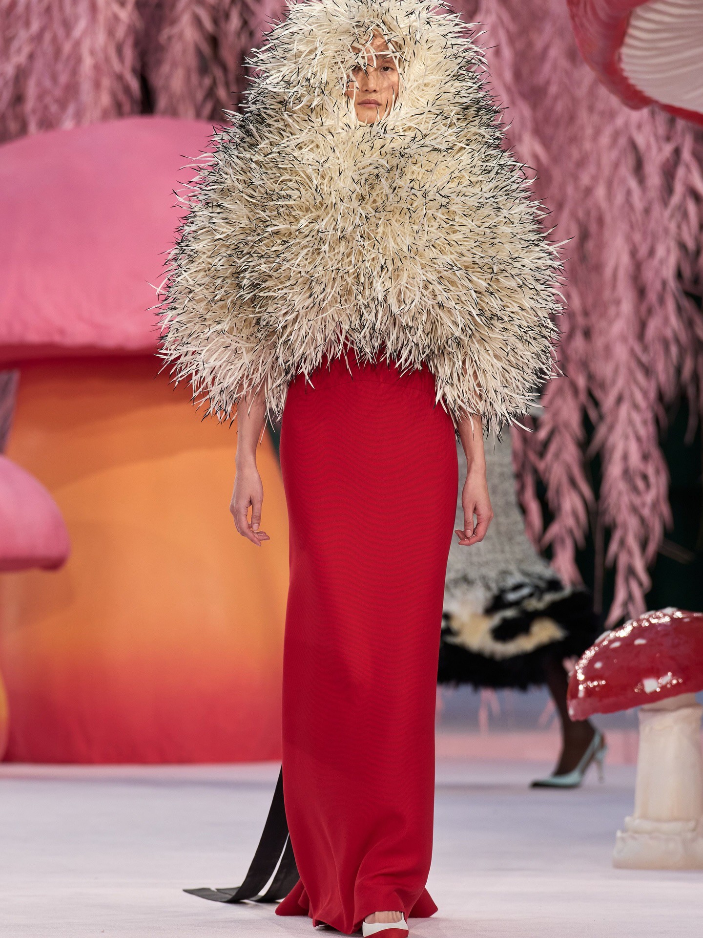 Hinh anh Haute Couture SS26: Những cây nấm, chú chim và xứ sở thần tiên Chanel 13